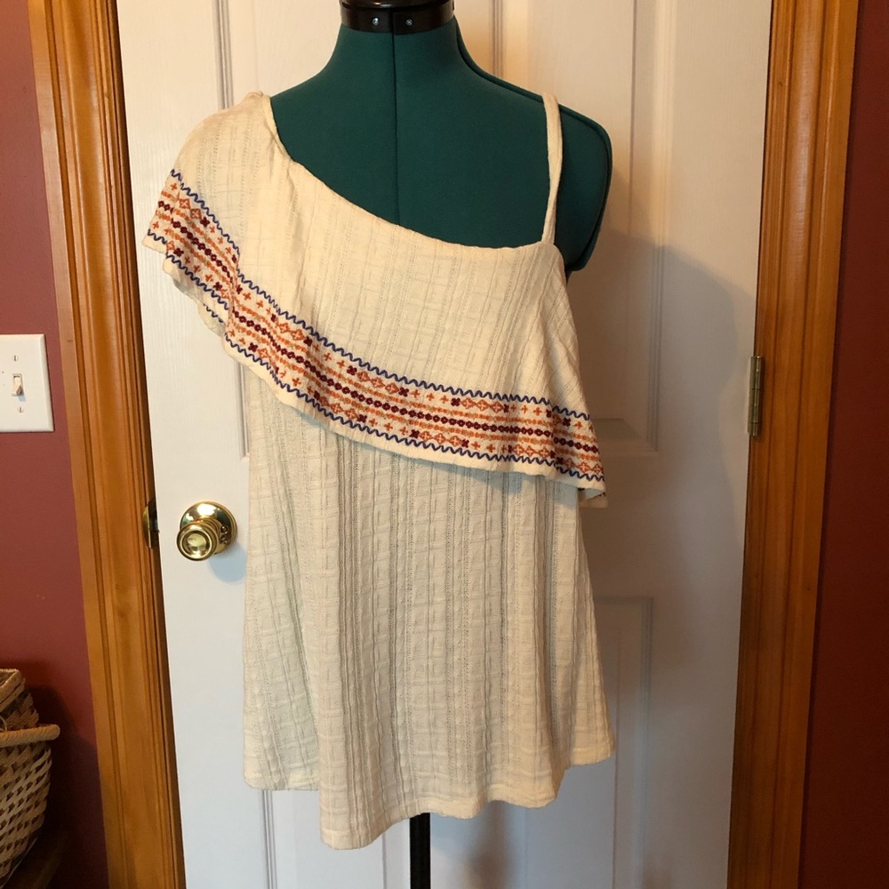 Lucky Brand cream Asymmetrical boho top Large